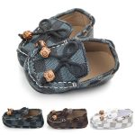Boys shoes with tie